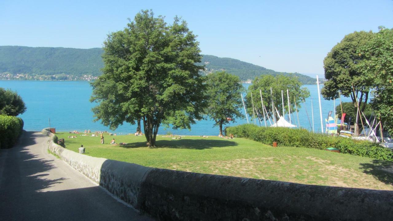 Villa Le Lac Cottage Au Bord Du Lac D'Annecy - Chambre Chez L'Habitant - Les Terrasses Du Lac Veyrier-du-Lac Zewnętrze zdjęcie